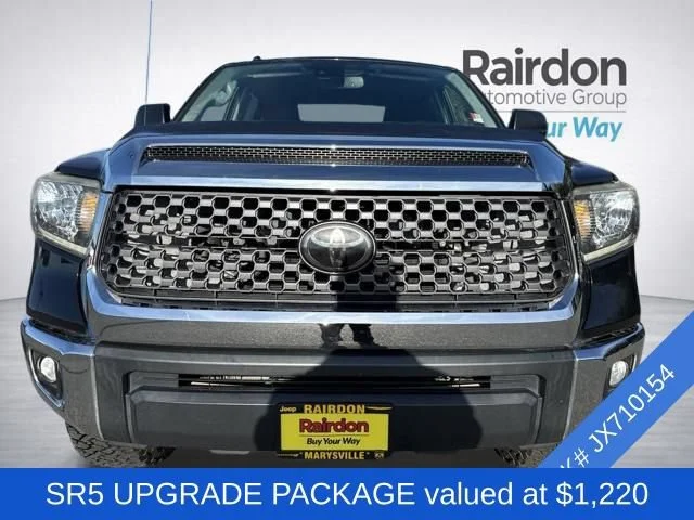 Used 2018 Midnight Black Metallic Toyota SR5 image 2
