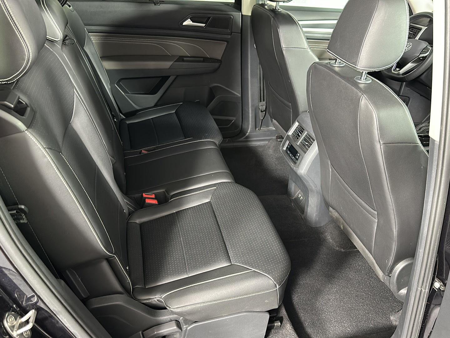 Used 2023 Deep Black Pearl Volkswagen 3.6L V6 SEL R-Line Black image 7