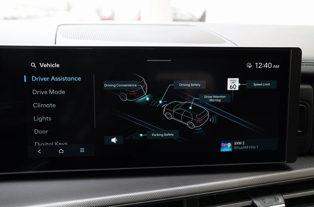 2025 Hyundai Santa Fe SEL - Photo 16