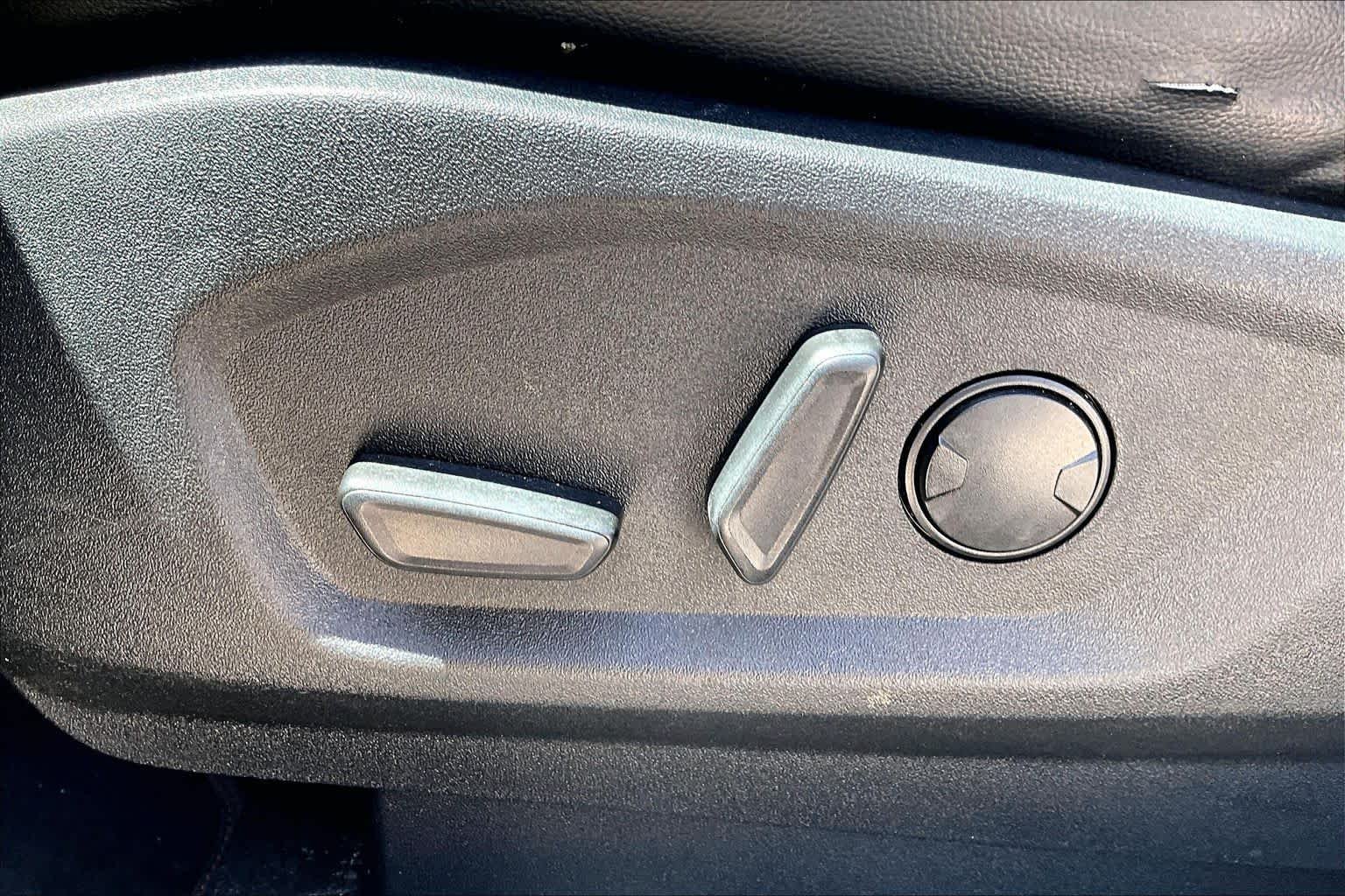 Used 2023 Carbonized Gray Ford ST-Line image 29