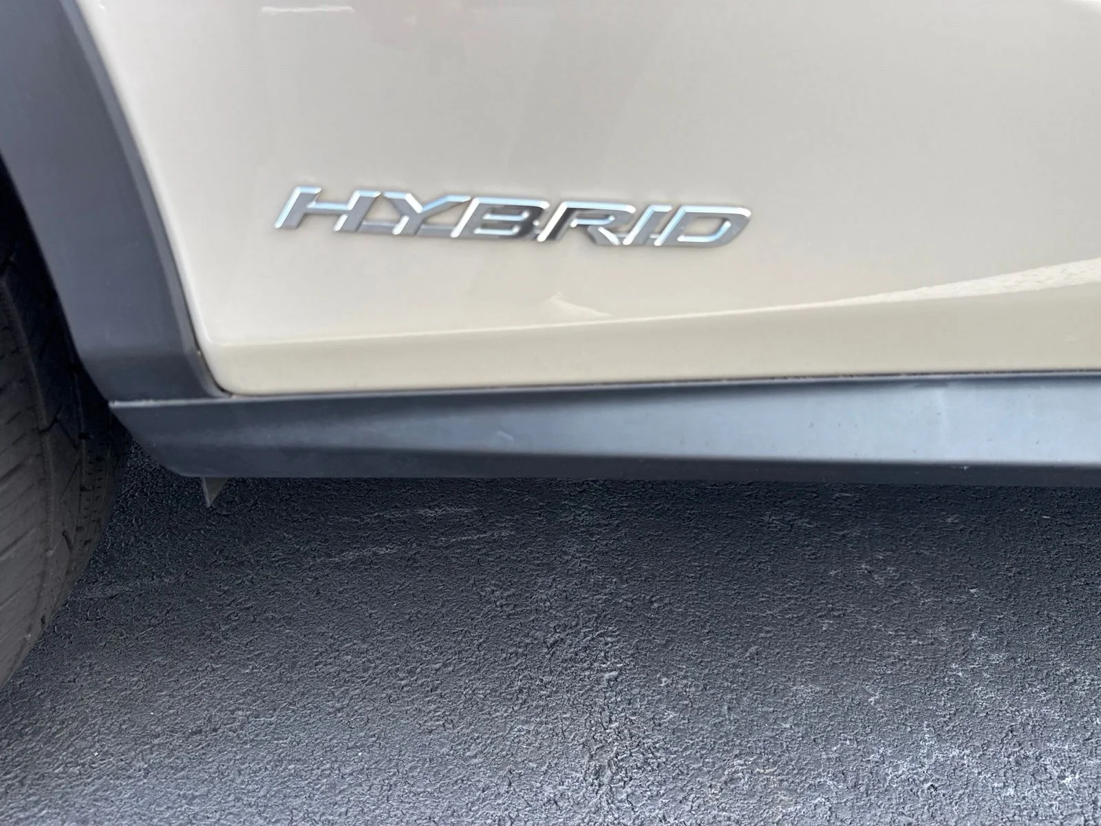 Used 2017 Beige Lexus 450h image 11