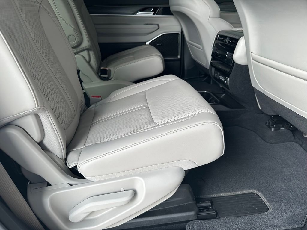 Used 2023 Silver Jeep Series II image 39