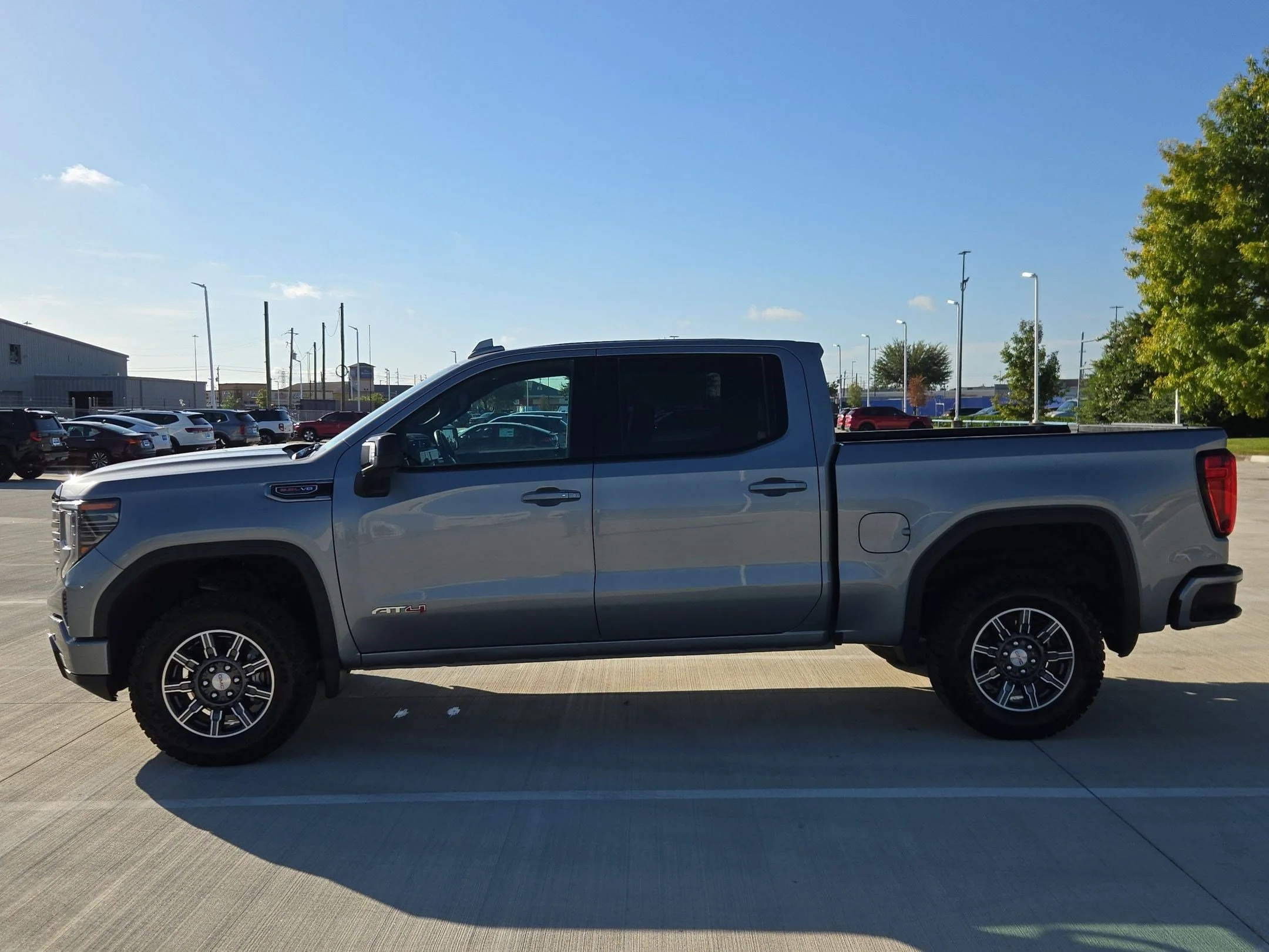 Used 2025 Sterling Metallic GMC AT4 image 6