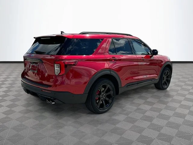 Used 2022 Red Ford ST image 5