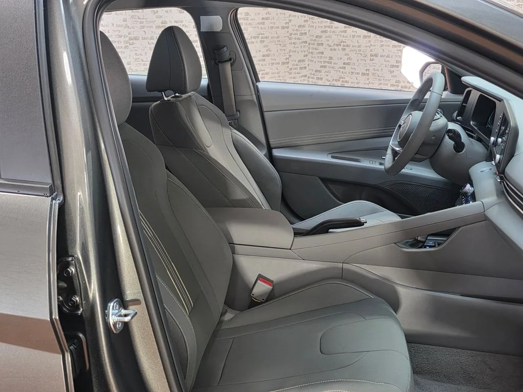 New 2026 Amazon Gray Hyundai SEL Sport image 9