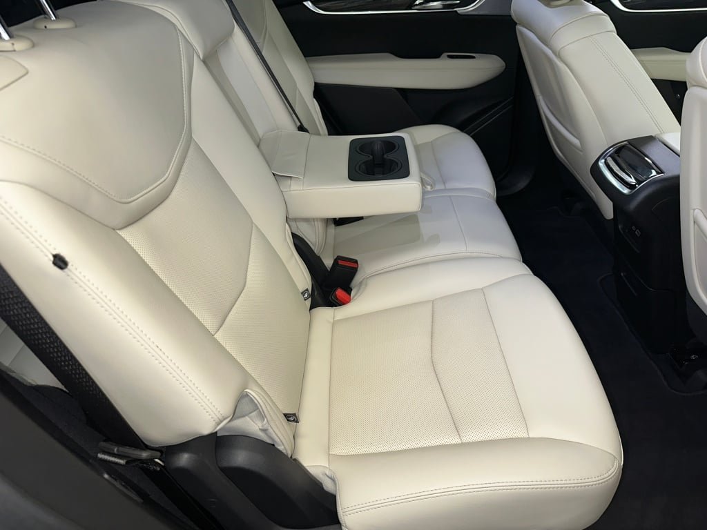 2024 Cadillac XT6 Sport - Photo 35