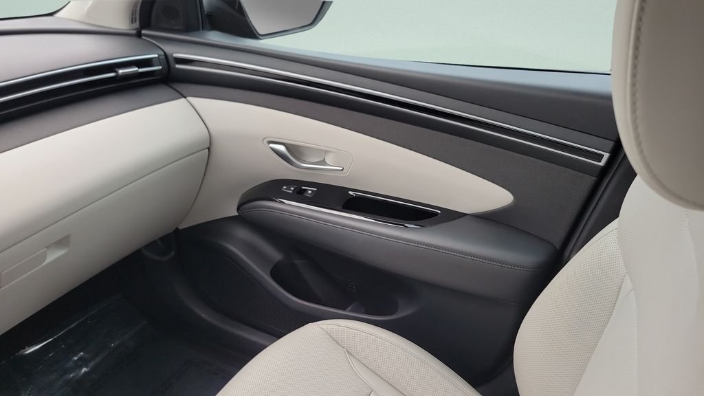 Certified Used 2024 Black Hyundai SEL Convenience image 13