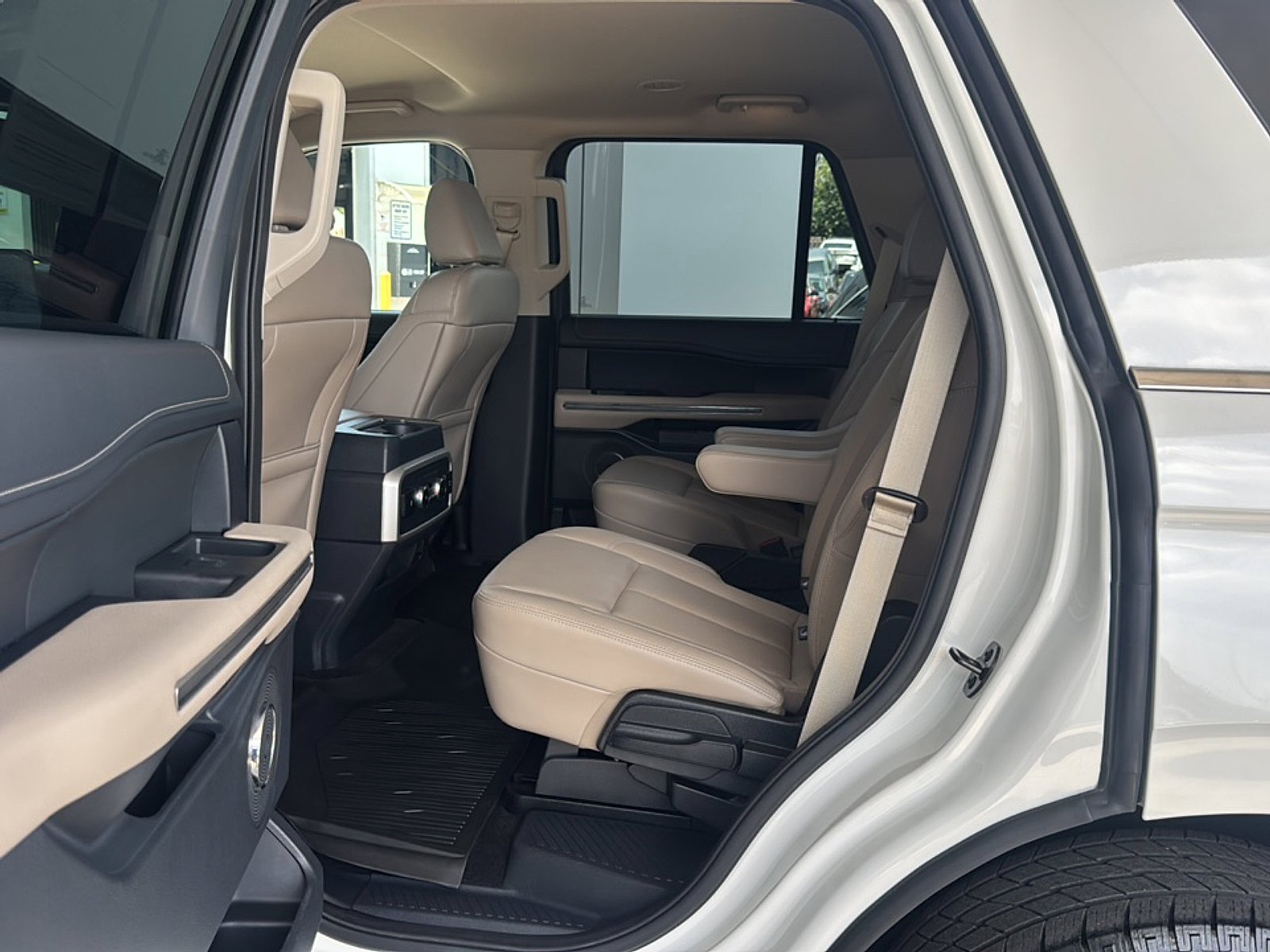 Used 2022 Star White Metallic Tri Coat Ford XLT image 20