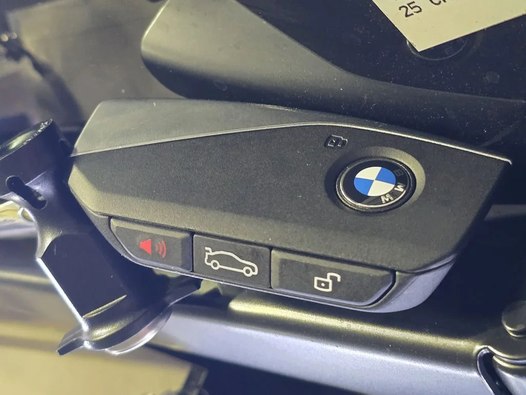 Used 2026 White BMW sDrive40i image 26