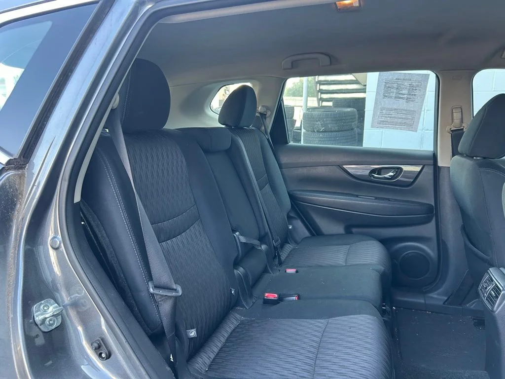 Used 2018 Gray Nissan S image 22