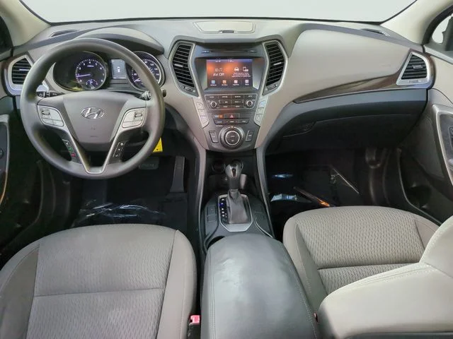 Used 2018 Silver Hyundai SE image 11