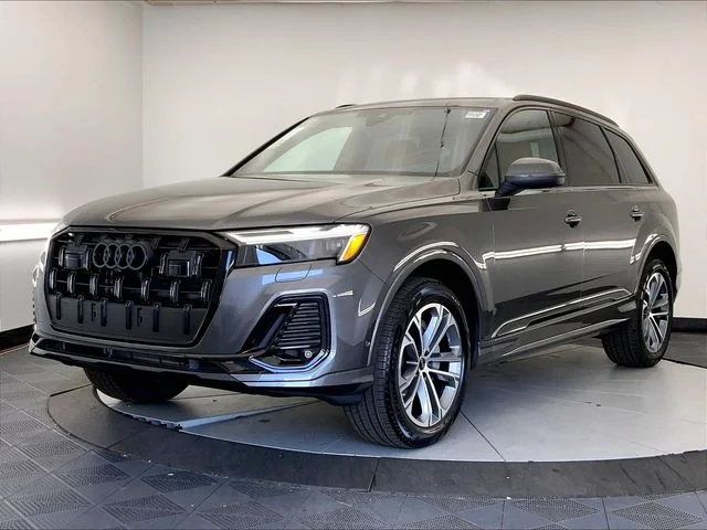 2026 Audi Q7 45 Premium Plus quattro Tiptronic's photo