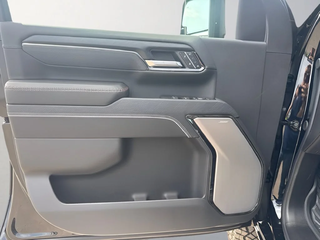 New 2026 Onyx Black GMC AT4X image 31