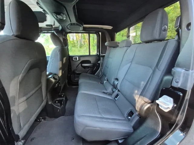 Used 2020 Black Jeep Sport image 28