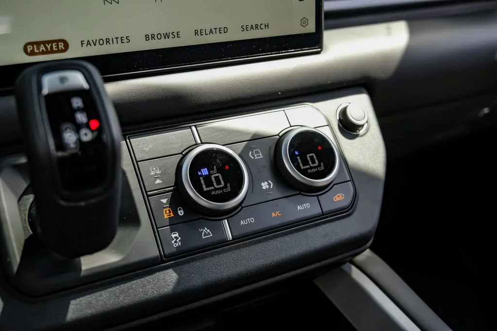2025 Land Rover Defender V8 - Photo 29