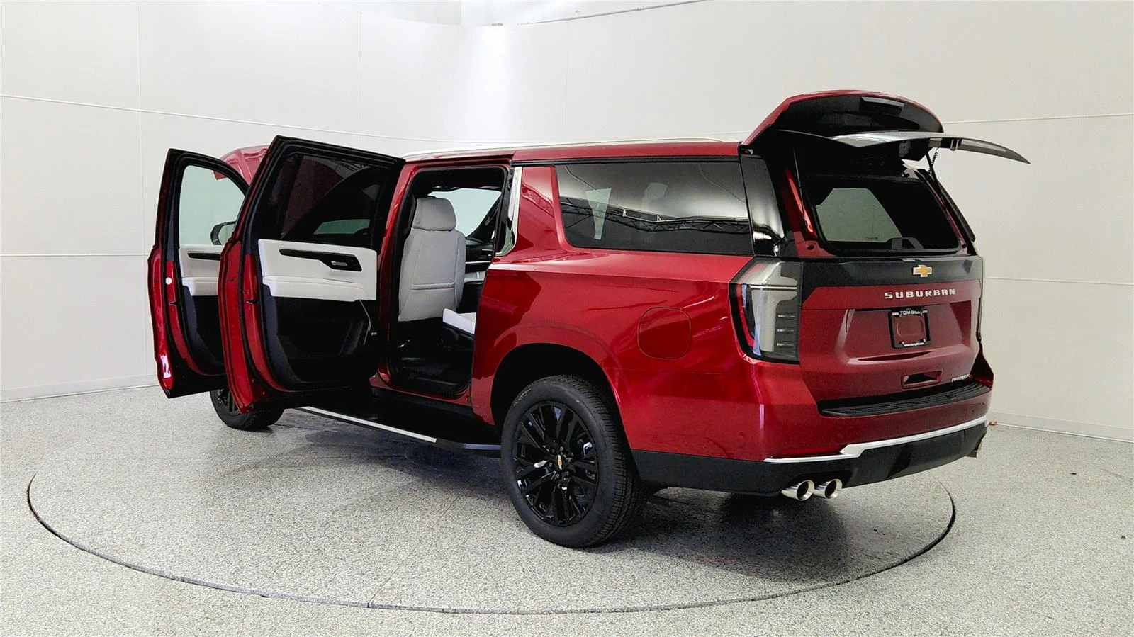 2026 Chevrolet Suburban Premier - Photo 11
