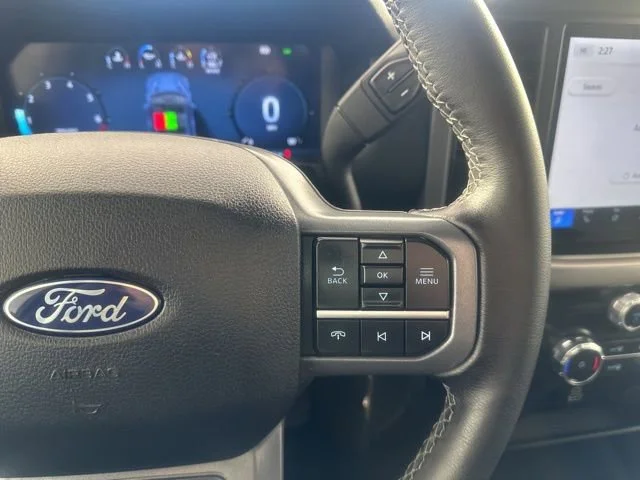 Used 2025 Whi/white Ford XLT image 24