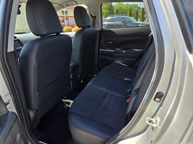 Used 2025 Silver Mitsubishi 2.0 SE image 11