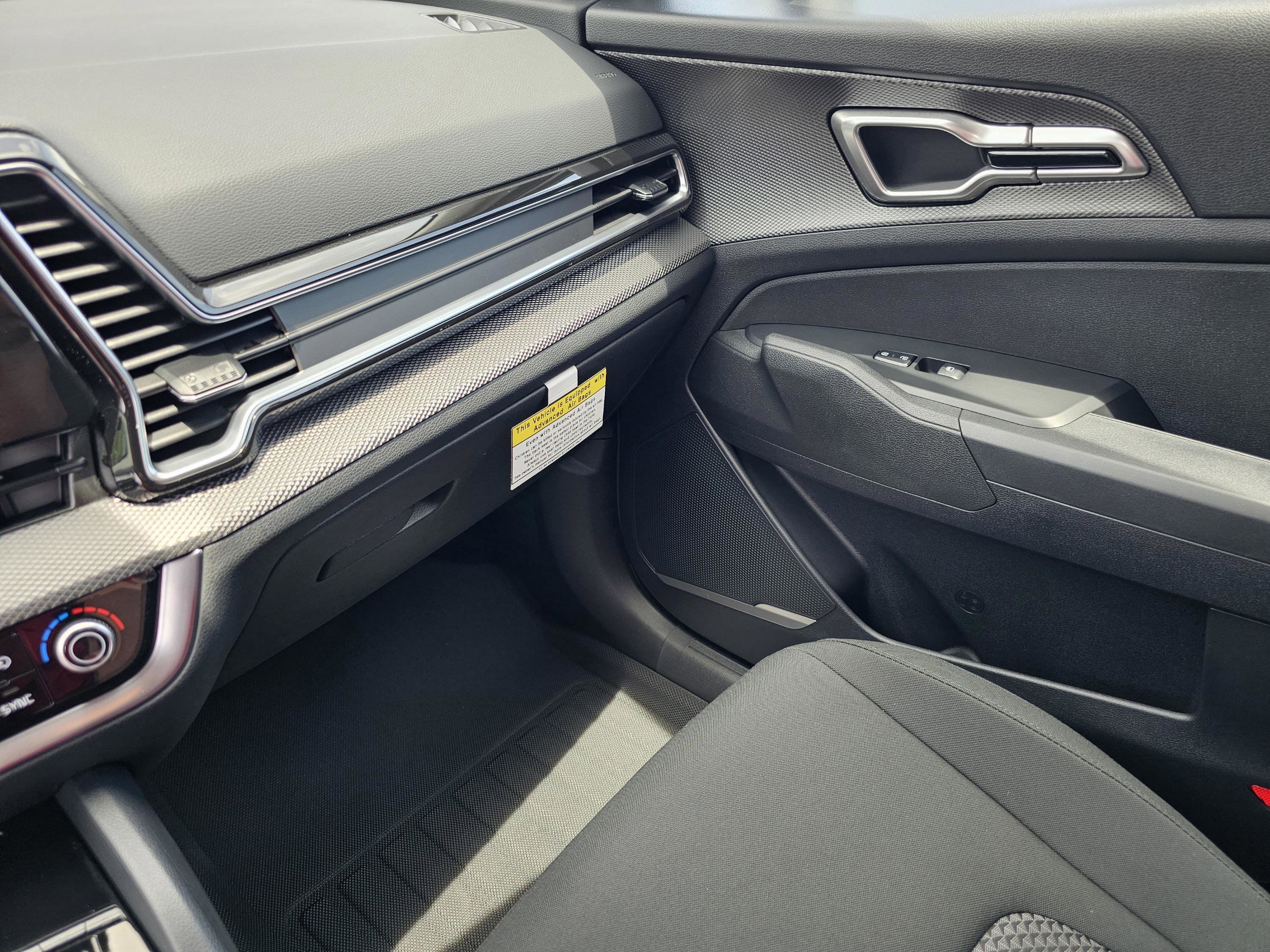 2025 Kia Sportage LX Hybrid - Photo 24