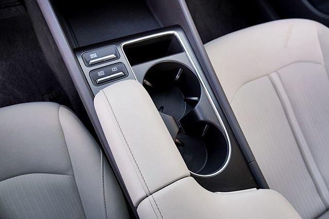 Used 2024 Silver Hyundai SEL image 27