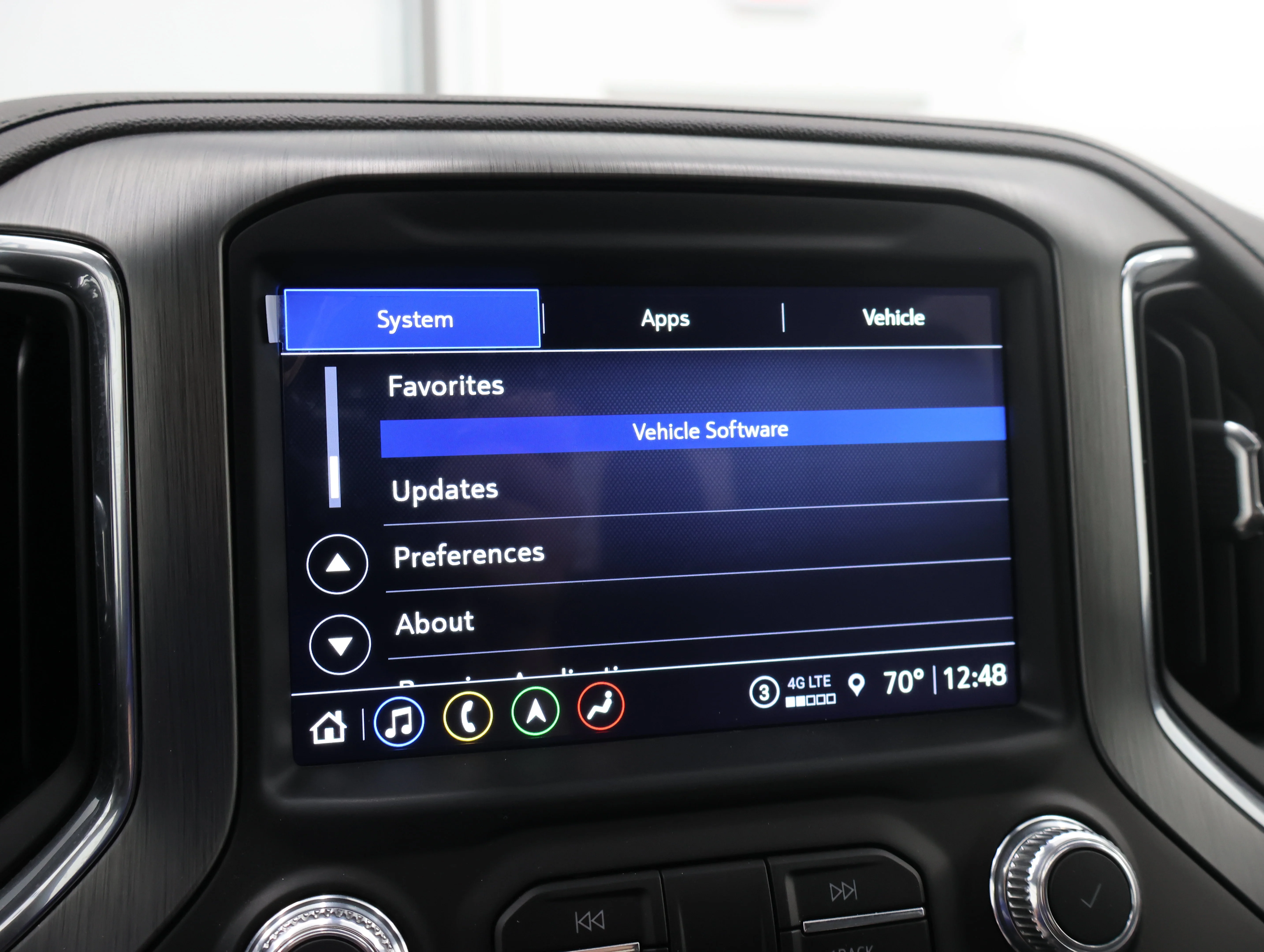 Used 2022 White Frost Tricoat GMC Denali image 69