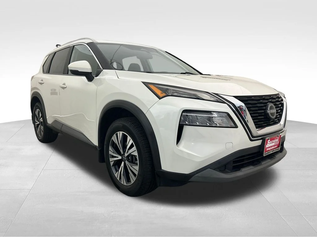 Used 2023 White Nissan SV image 8
