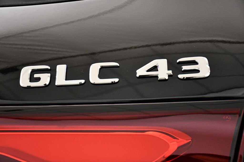 2025 Mercedes-Benz GLC AMG GLC43 - Photo 10