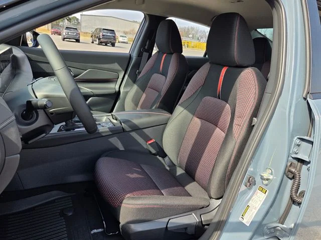 New 2026 Atlantic Gray Metallic / Super Black Two-tone Nissan SR image 9