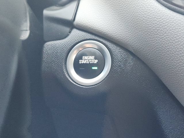 Used 2024 Summit White Chevrolet LT image 8