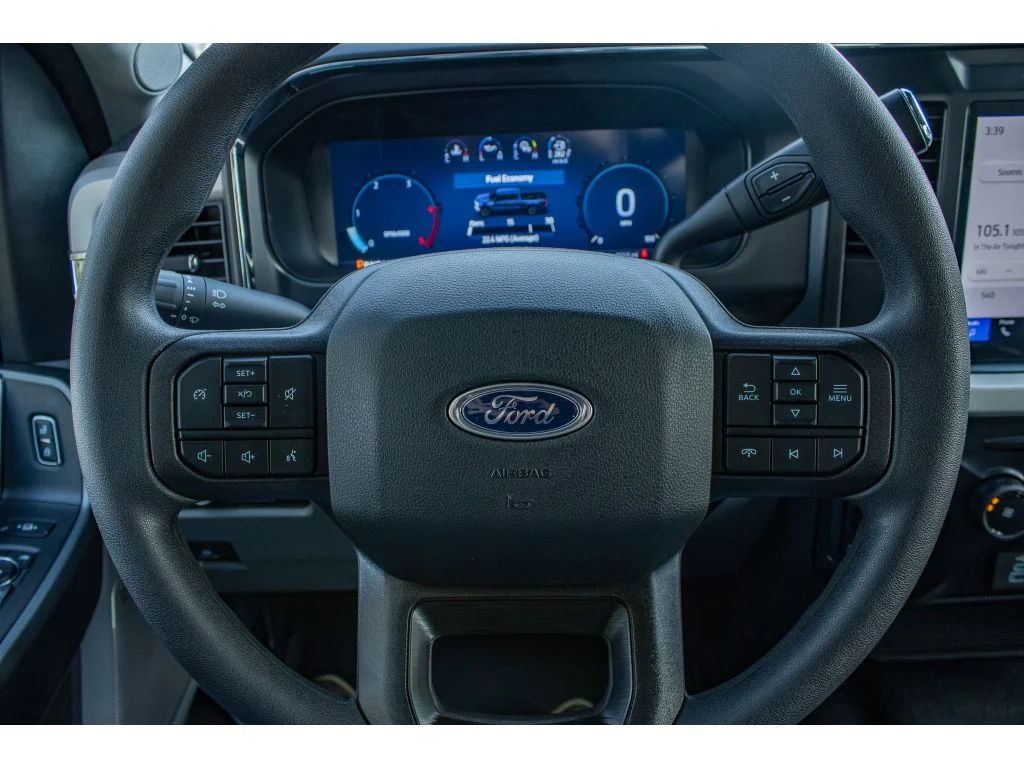 New 2026 Carbonized Gray Metallic Ford XLT image 22