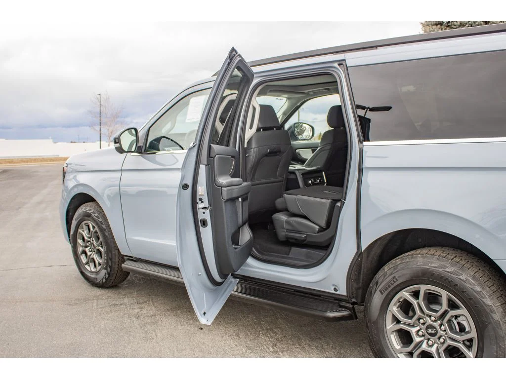 New 2026 GLACIER GRAY METALLIC Ford Active image 40