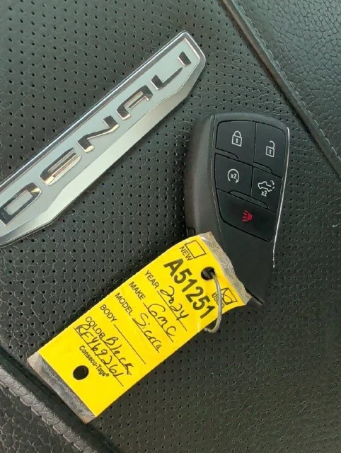 Used 2024 Onyx Black GMC Denali image 35