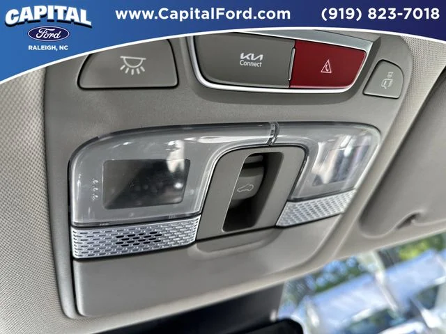 Used 2024 White Kia S image 33