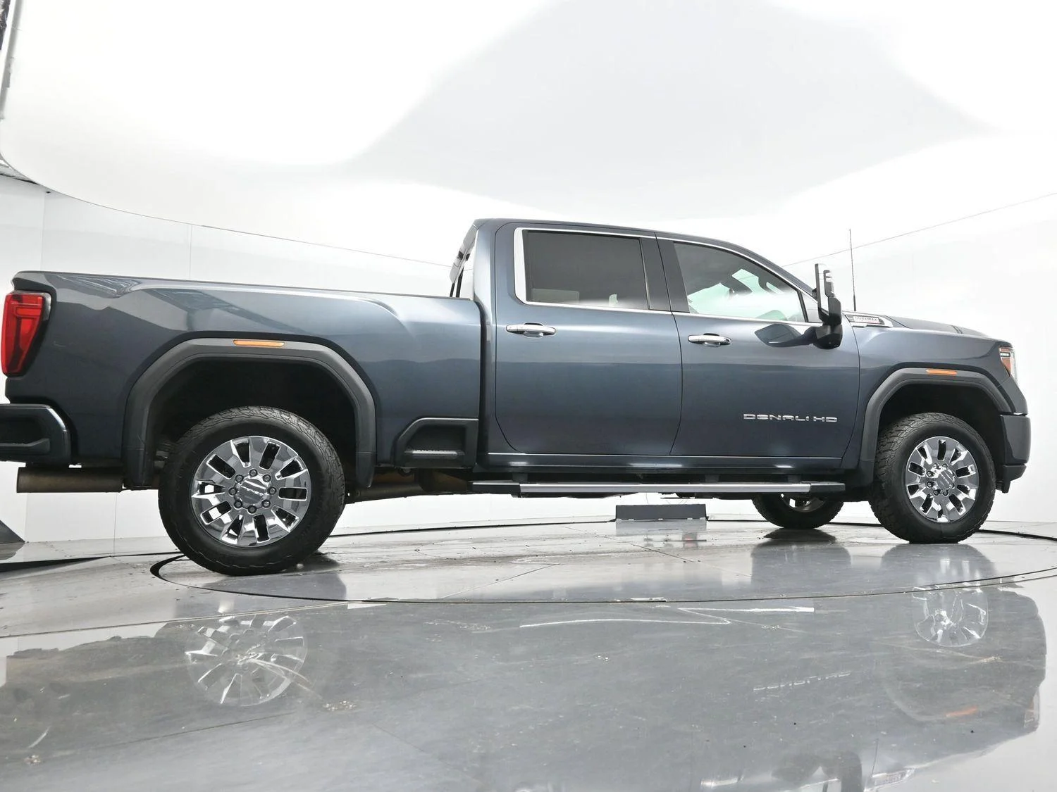 Used 2020 Dark Sky Metallic GMC Denali image 55