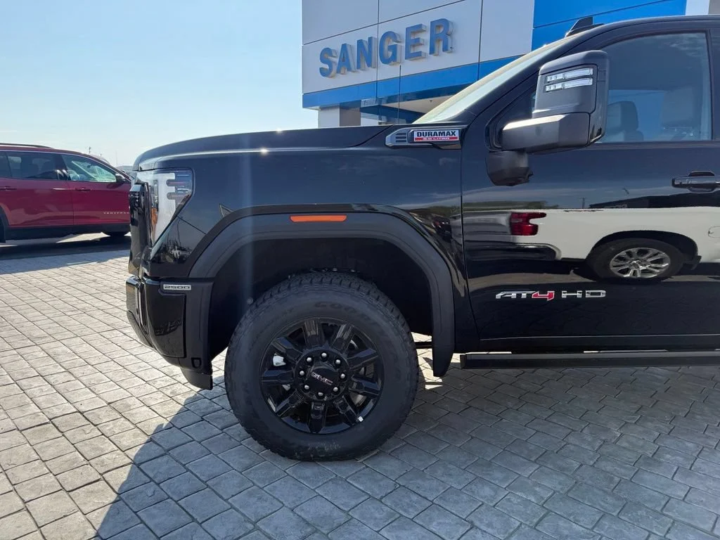 New 2026 Onyx Black GMC AT4 image 5
