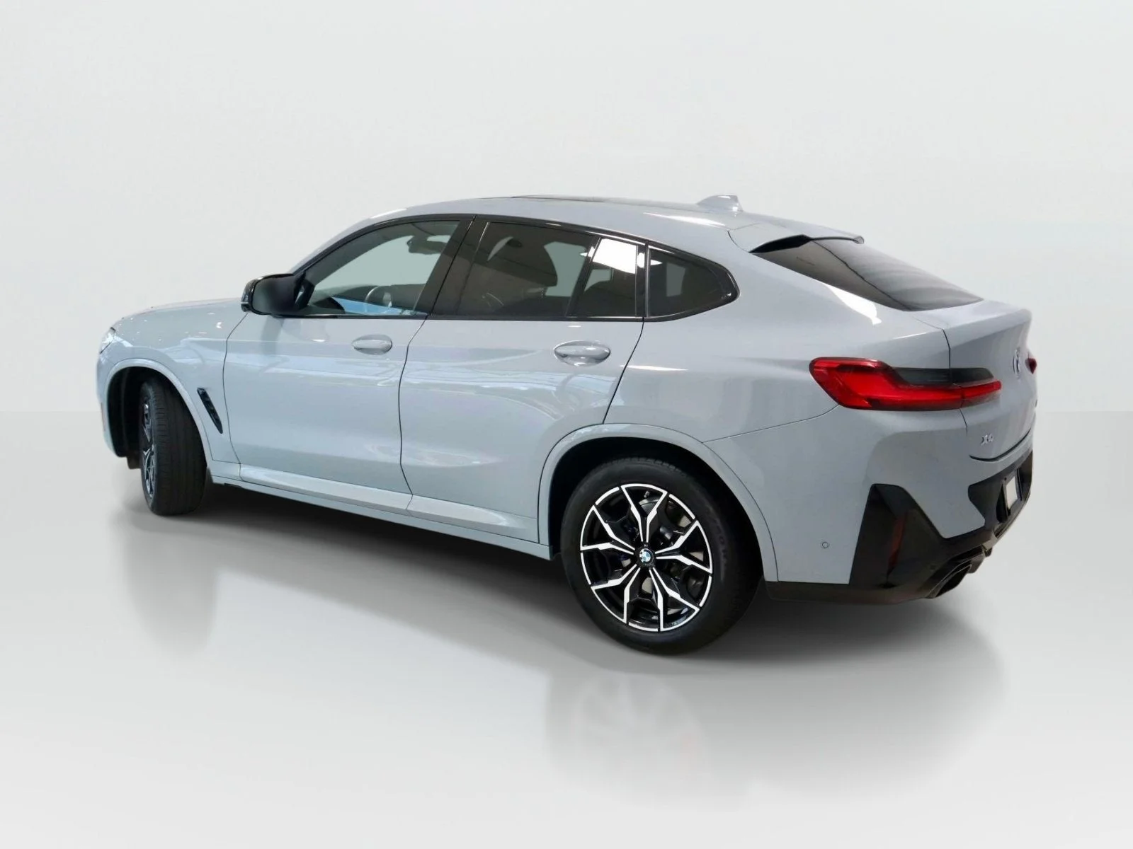 Used 2024 Brooklyn Grey Metallic BMW M40i image 3