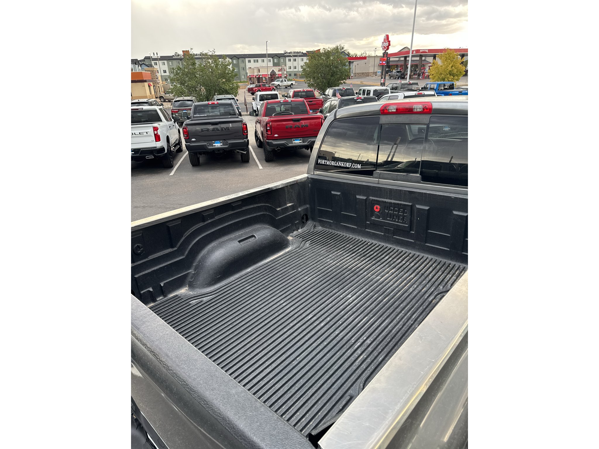 Used 2005 Gray Dodge SLT image 31