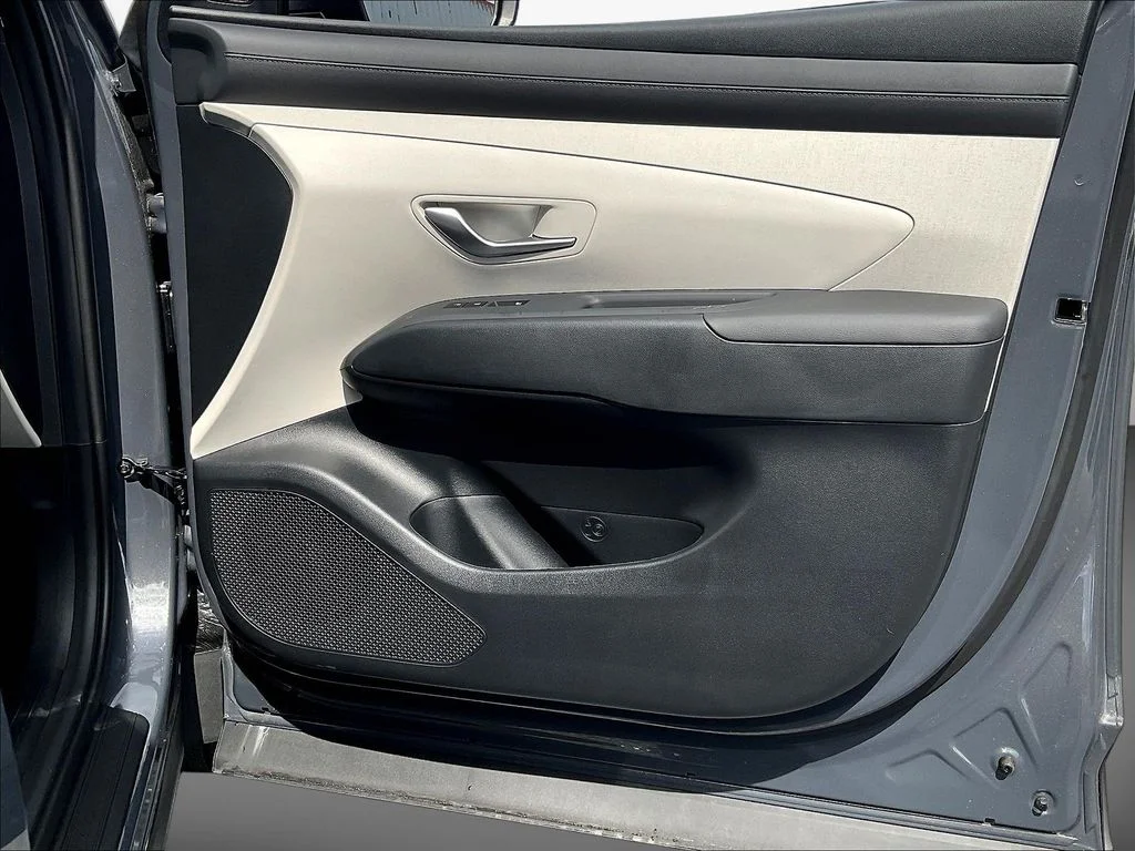 New 2026 Gray Hyundai SEL Premium image 31