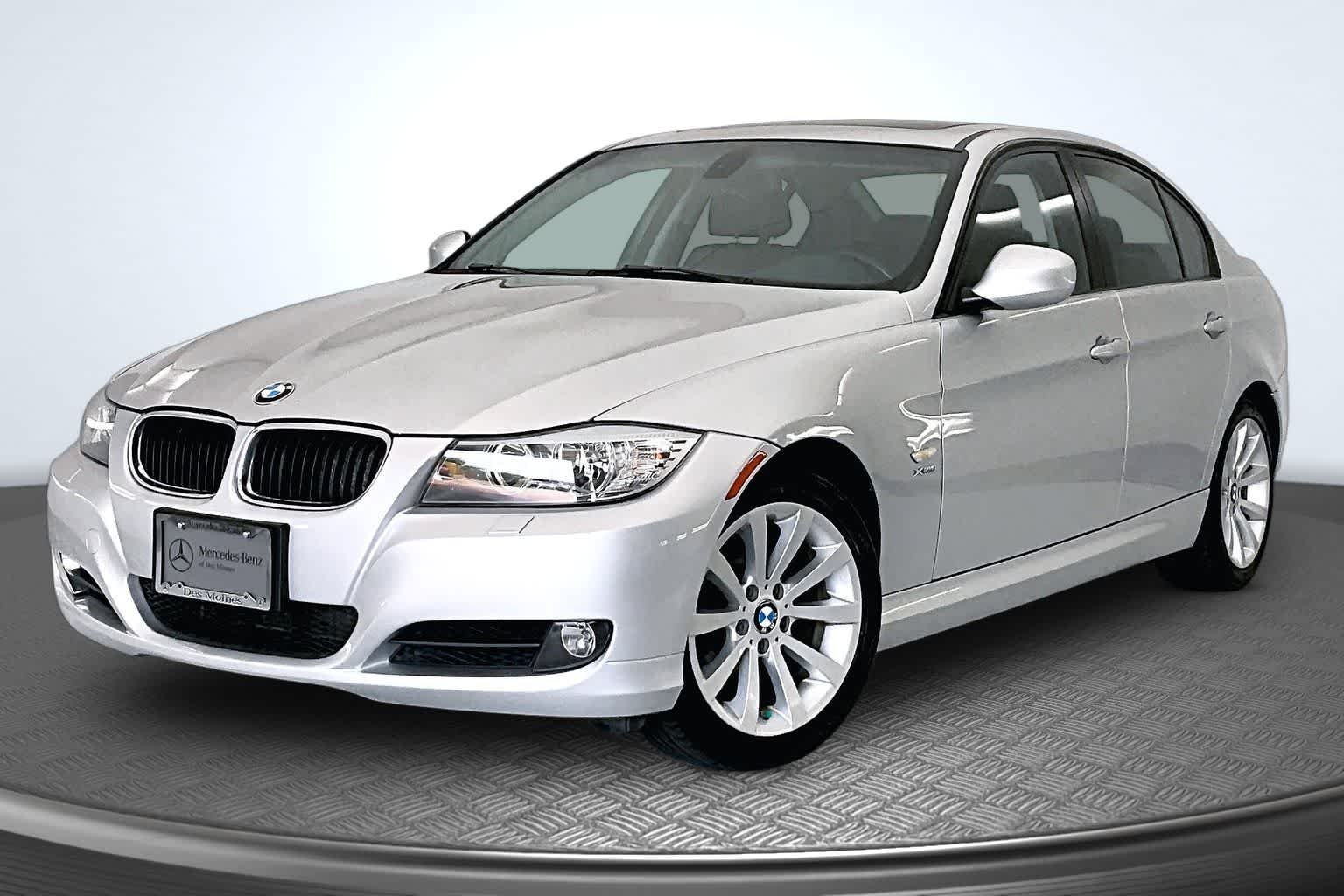2011 BMW 3 Series 328i xDrive Sedan's photo