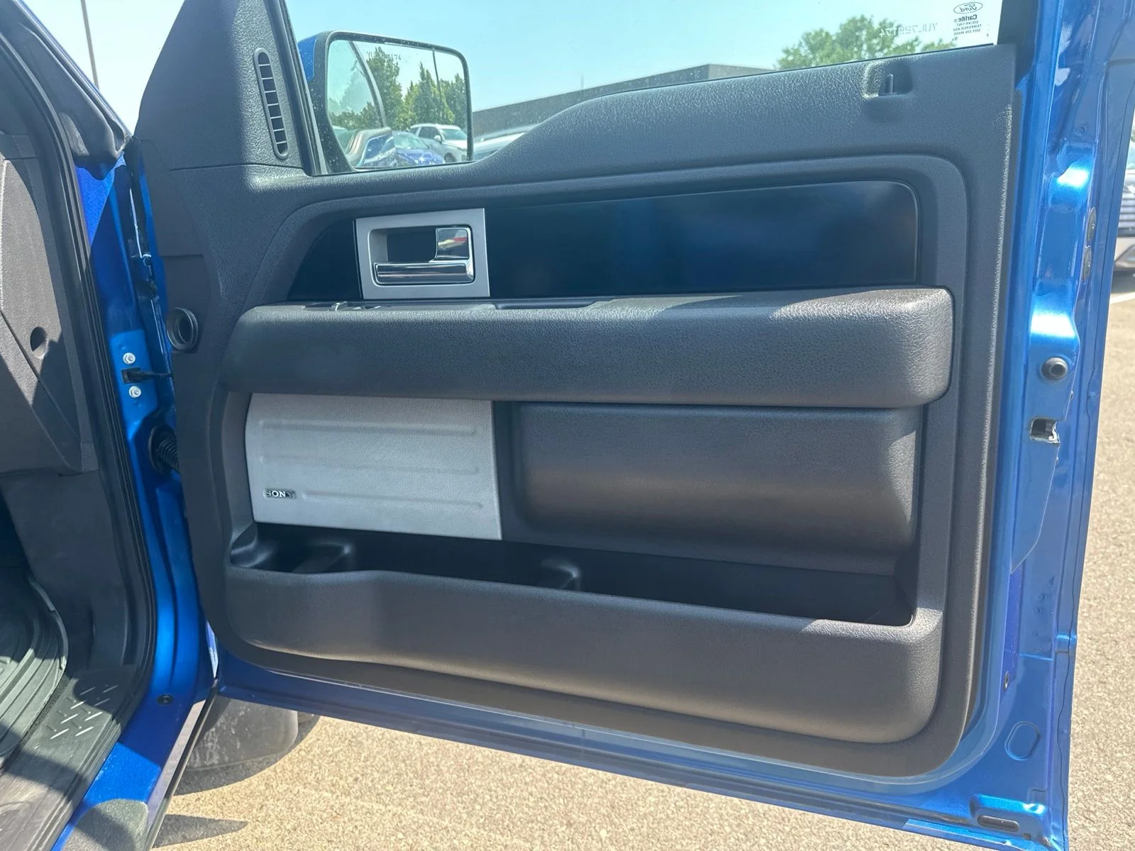 Used 2012 Blue Ford XL image 33