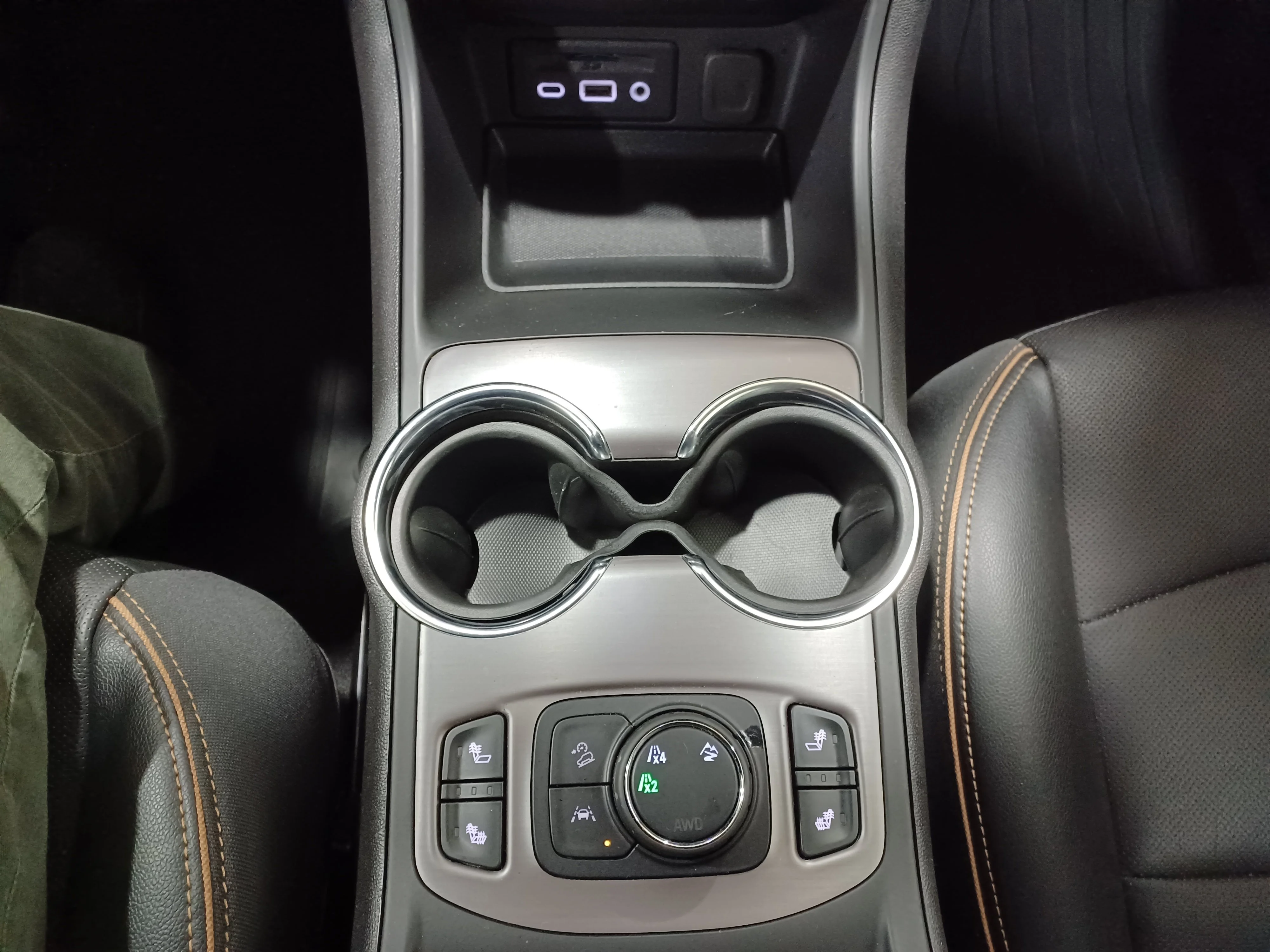 Certified Used 2024 Gray GMC AT4 AWD *Adaptive Cruise | Remote Start | Htd Wheel & Leather | Blind Spot Detection | Park Assist image 18