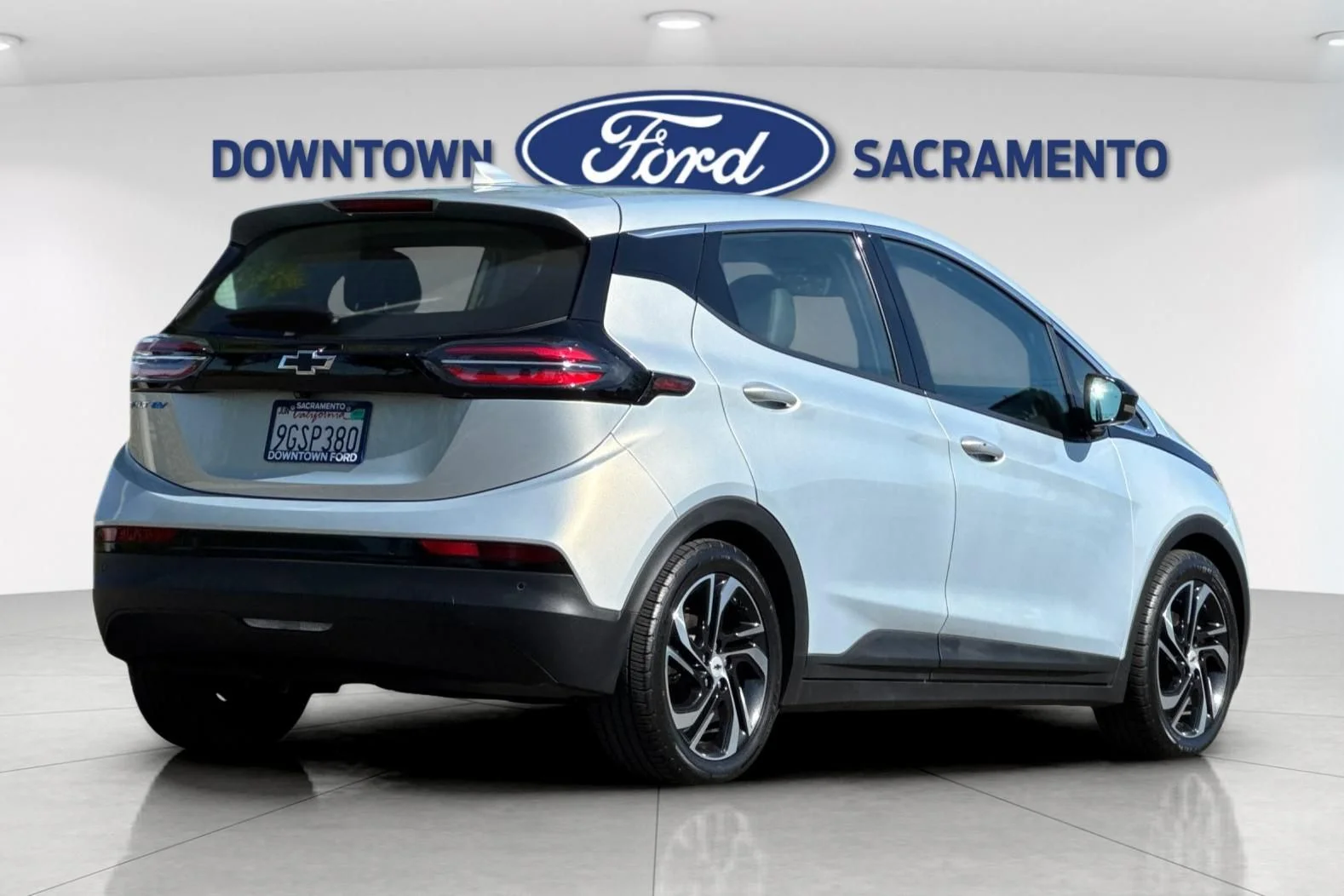 Certified Used 2023 Silver Chevrolet 2LT image 3