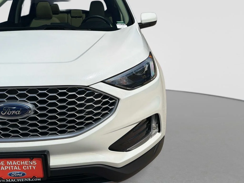 Used 2024 White Metallic Ford SEL image 11