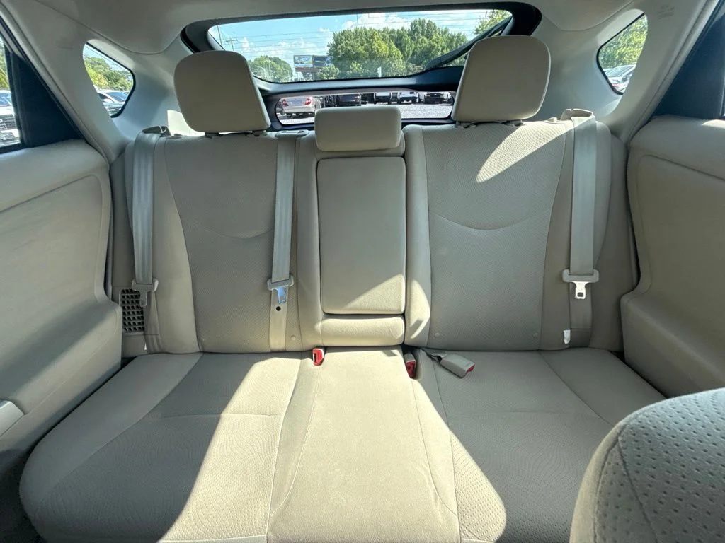 Used 2013 Beige Toyota Three image 10