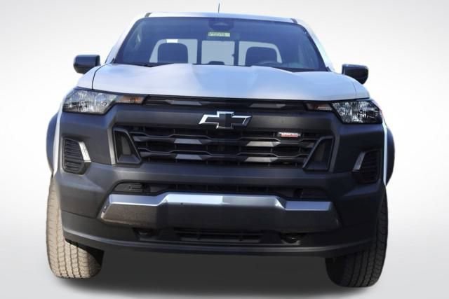 2025 Chevrolet Colorado Trail Boss photo 3