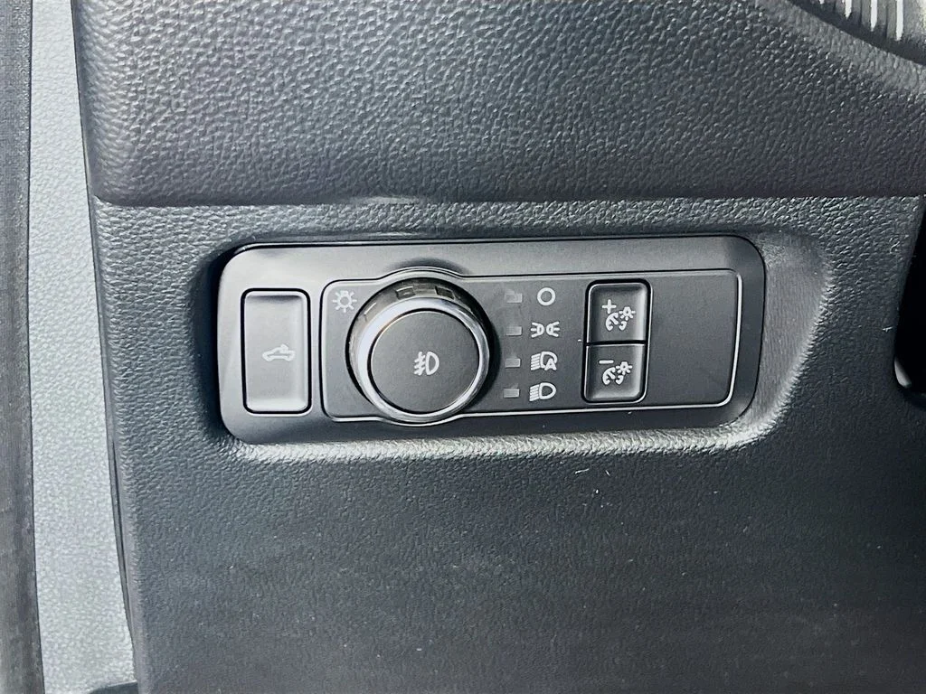 New 2026 Shadow Black Ford Lariat image 18