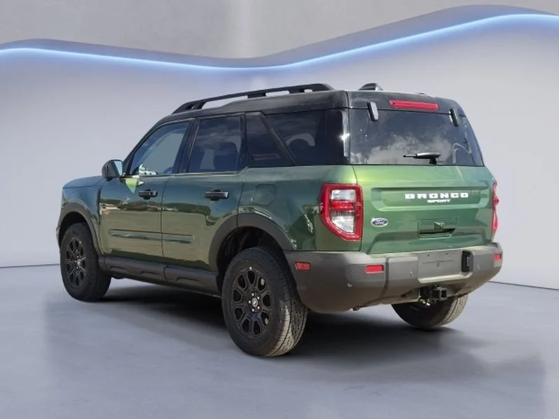 Certified Used 2025 Eruption Green Metallic Ford Badlands image 4