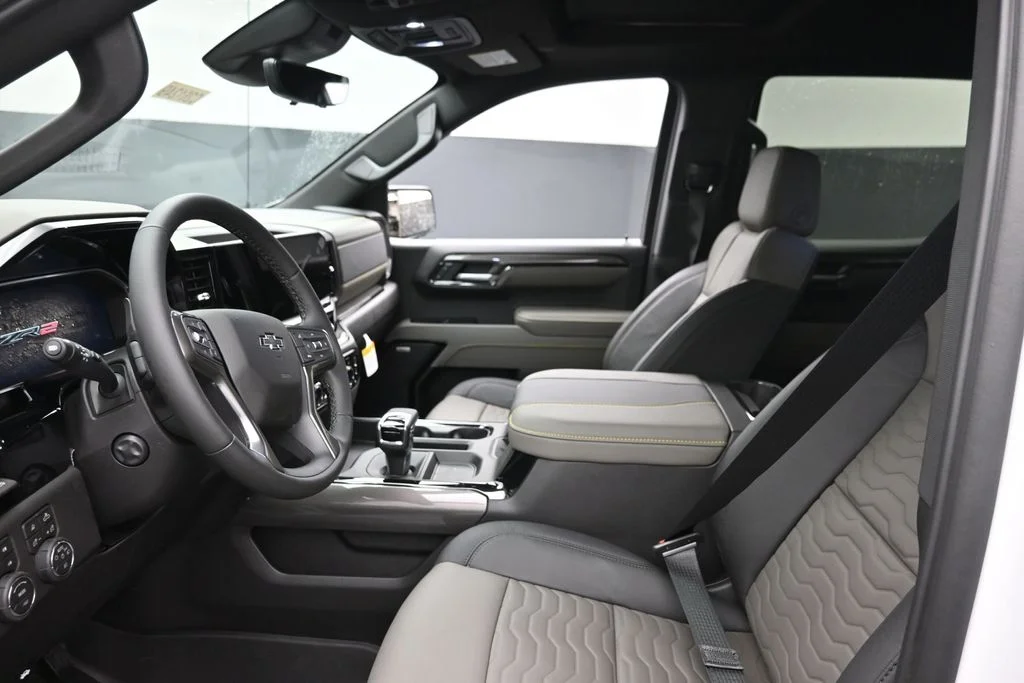 New 2026 White Chevrolet ZR2 image 17