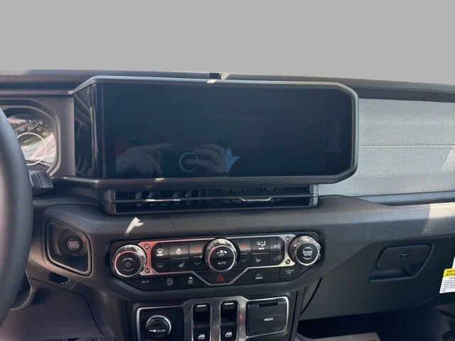 2025 Jeep Wrangler 2-Door Willys - Photo 16