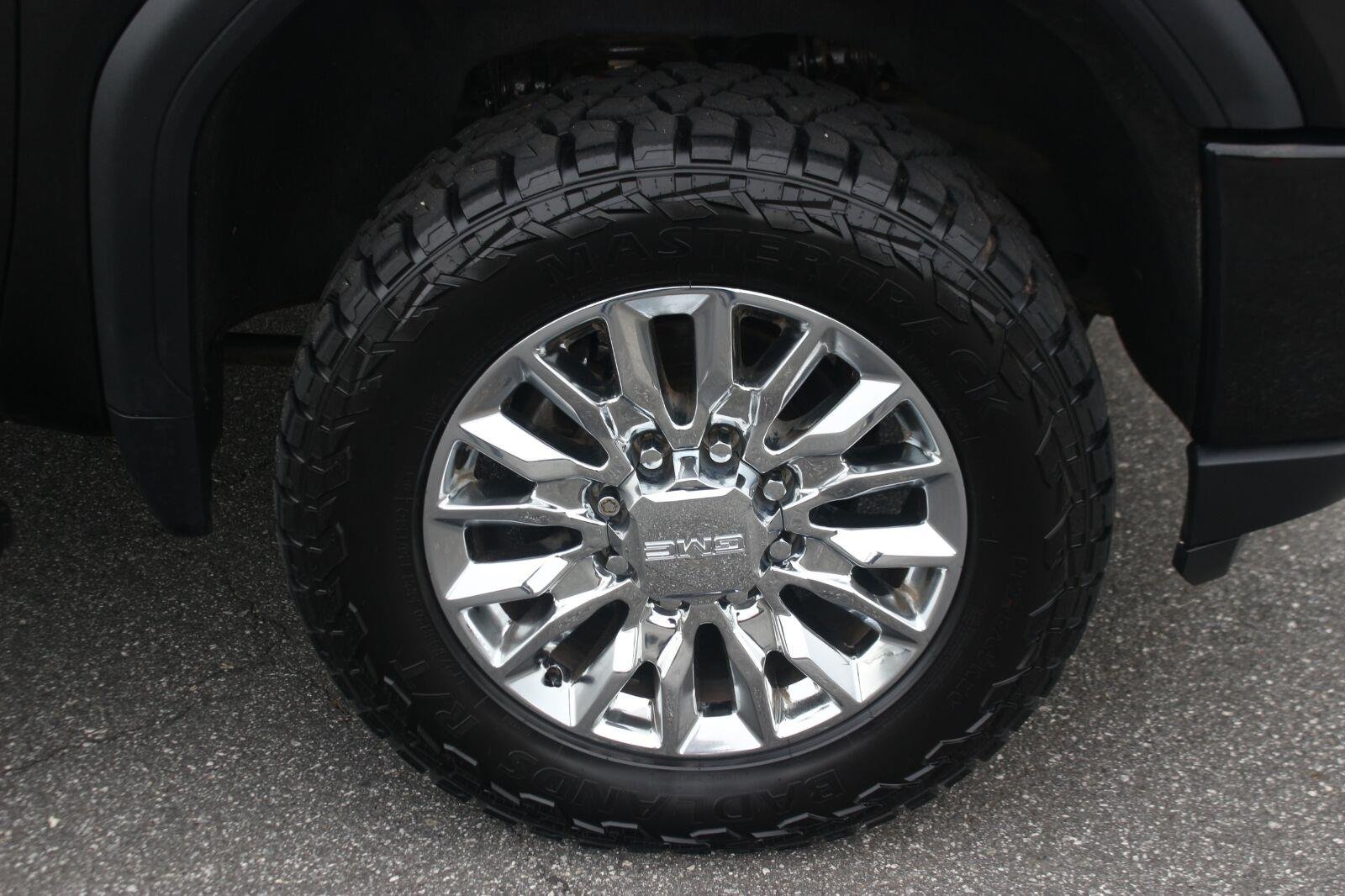 Used 2023 Ebony Twilight Metallic GMC Denali image 44